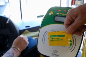 Aumenta uso de la tarjeta de prepago en el transporte público - ZMG Noticias