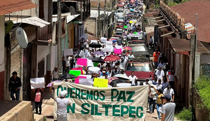 Marchan en Chiapas contra la violencia y la inseguridad por disputa de cárteles