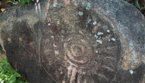 Descubren ciudad perdida prehispánica con petrograbados en Acapulco, Guerrero