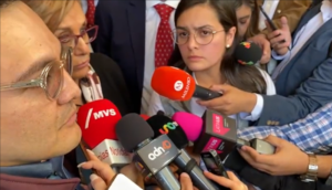Representantes de Ebrard denuncian inconsistencias en encuesta de Morena