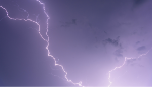 Muere octava víctima por tormentas en Jalisco: hombre es alcanzado por un rayo