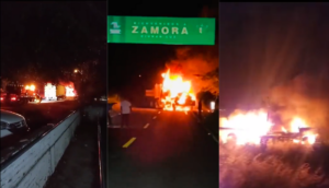 Grupos del crimen organizado incendian camiones y bloquean carreteras en Michoacán
