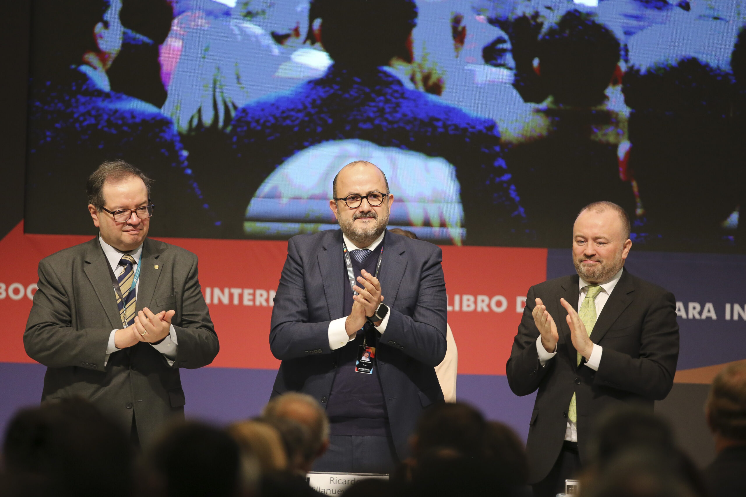 Arranca la FIL en su edición 37, rinden homenaje a Raúl Padilla - ZMG Noticias