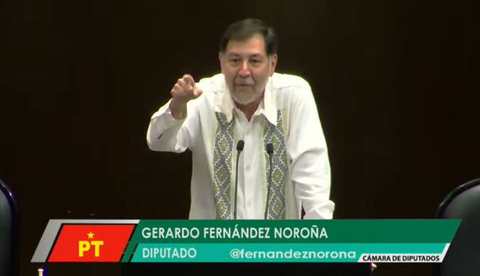 Noroña acusa a diputada panista de atropellar a un joven