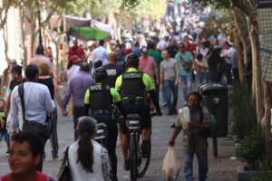 Con más de 700 policías, Guadalajara vigilará áreas comerciales por compras navideñas - ZMG Noticias