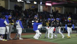 En extrainnings Charros asegura playoffs  - ZMG Noticias