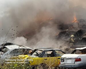 Se incendia depósito de vehículos en Tlajomulco