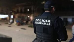 Investigan a policías tapatíos por agredir y robar a jóvenes  - ZMG Noticias
