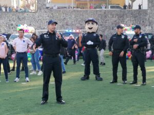 Nos toca Regalar lleva juguetes a niños tapatíos en Unidad Deportiva Campos Rojos - ZMG Noticias