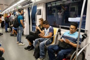 Presumen supuestos avances en transporte público - ZMG Noticias