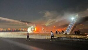 Avión de Japan Airlines se estrella con avión de suministros - ZMG Noticias