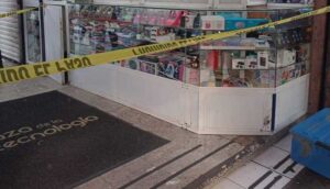 Investigan robo de celular y descubren una red en Plaza de la Tecnología - ZMG Noticias