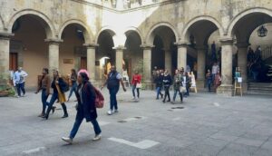 Evacúan Palacio Municipal de Guadalajara por olor a gas  - ZMG Noticias