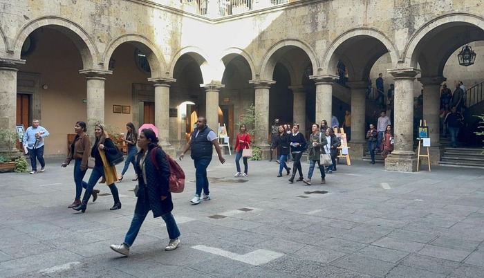 Evacúan Palacio Municipal de Guadalajara por olor a gas - ZMG Noticias Evacúan Palacio Municipal de Guadalajara por olor a gas - ZMG Noticias