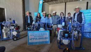 Entrega la SADER Jalisco apoyos para fortalecer al sector lechero de Unión de San Antonio