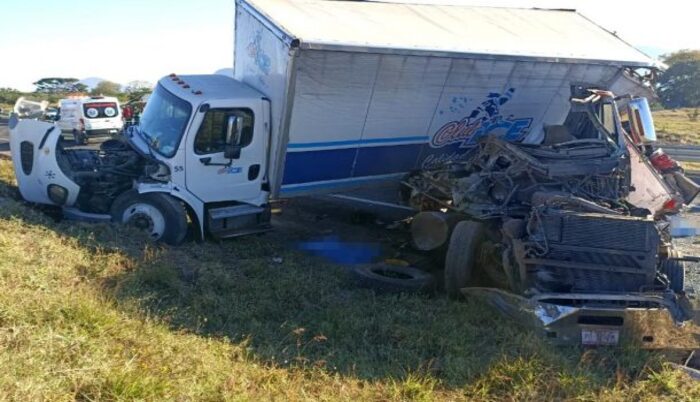 Fatal accidente carretero en Tonila  - ZMG Noticias