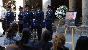 Rinden honores a Comandante Echeverría - ZMG Noticias