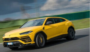 Hace campaña “humildemente” en su Lamborghini  - ZMG Noticias