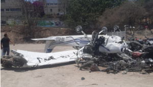 Desplome de avioneta en Atizapán deja tres heridos
