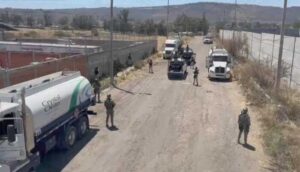 Aseguran nueve pipas huachicoleras en Zapotlanejo  - ZMG Noticias