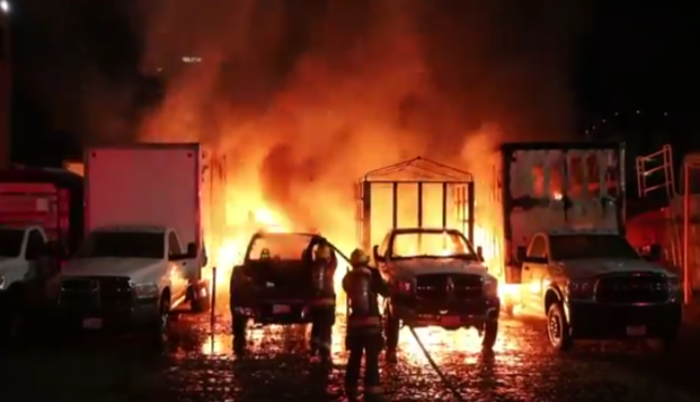 Pensión de autos arde en llamas  | ZMG Noticias | Noticias de Guadalajara