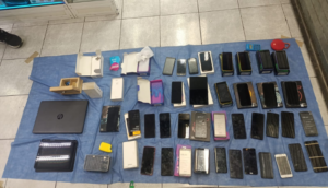 Fiscalía aseguran 40 celulares robados en la Friki Plaza