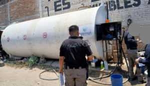 FGR asegura 27 mil litros de hidrocarburo en Lagos de Moreno