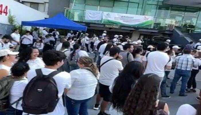 Se manifiestan en Tribunal de Arbitraje y Escalafón  - ZMG Noticias