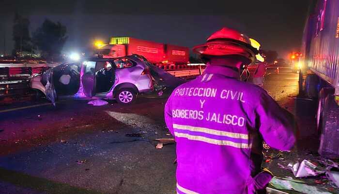 Fatal accidente en autopista cobra cuatro vidas  - ZMG Noticias