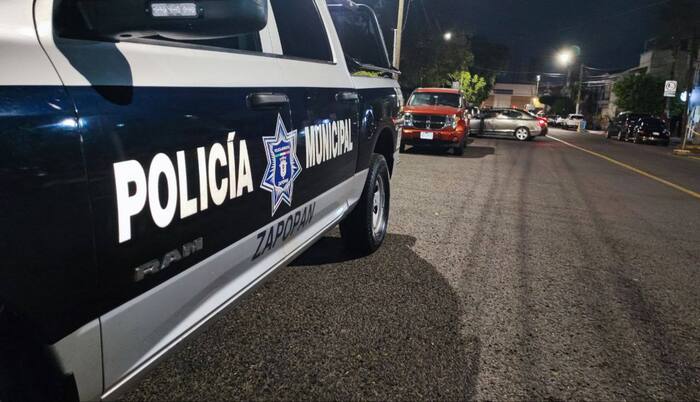 Detienen a tres y aseguran un arma de fuego en la colonia La Palmira - ZMG Noticias