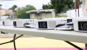 Entregan 400 proyectores audiovisuales a escuelas públicas de Guadalajara - ZMG Noticias