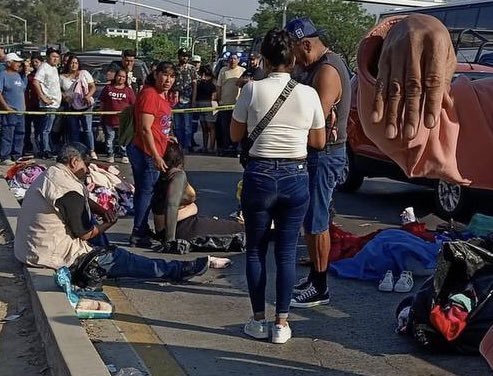 Fatal accidente dejó a varias personas lesionadas y a una sin vida en un tianguis en Tonalá.