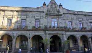 Lo cachan pidiendo moche y es suspendido - ZMG Noticias