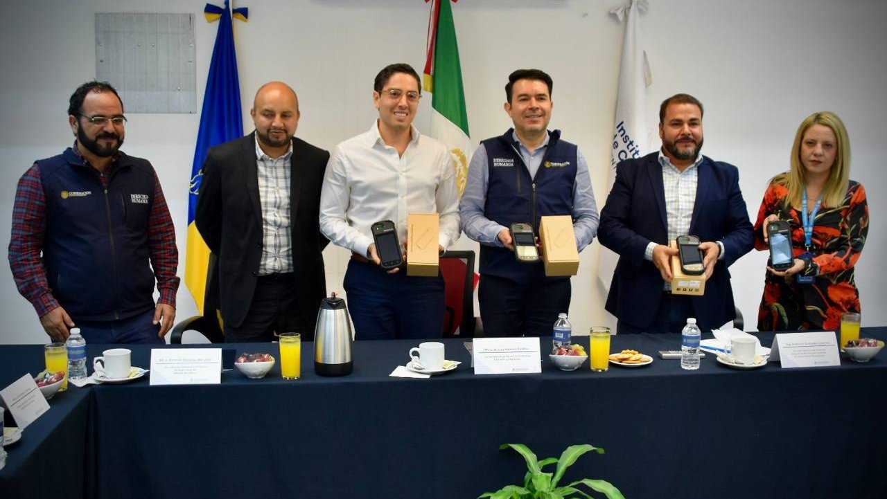 El IJCF recibe equipamiento para el Programa de Identificación Humana de parte del Fondo de Población de las Naciones Unidas - ZMG Noticias El IJCF recibe equipamiento para el Programa de Identificación Humana de parte del Fondo de Población de las Naciones Unidas.