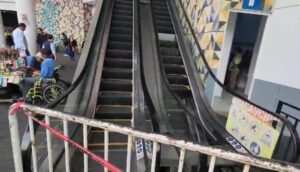 Falla en escaleras eléctricas del Mercado Corona causa pánico - ZMG Noticias