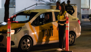 Refuerzan operativos de seguridad en taxis y plataformas de transporte en Jalisco