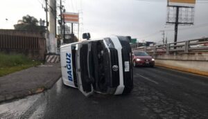 Seis lesionados tras volcadura en Avenida Vallarta - ZMG Noticias