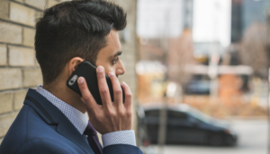 ¡Cuidado con el «sí»! Nueva modalidad de estafa telefónica pone en alerta a consumidores