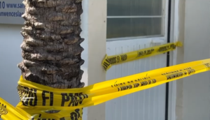 Una mujer de la tercera edad falleció tras un cateo con violencia ejecutado en su domicilio en la colonia San Wenceslao, Zapopan. Sus familiares denuncian abuso de autoridad y exigen justicia.