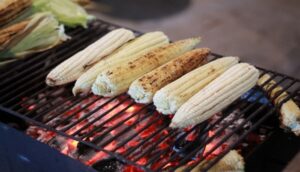 Prohíben venta de elotes en fiestas patrias - ZMG Noticias