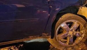 Choca contra fachada en Toluquilla - ZMG Noticias