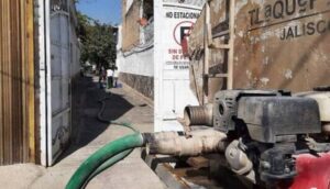 Tlaquepaque apoya con pipas de agua - ZMG Noticias