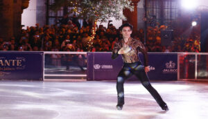 Donovan Carrillo inaugura pista de hielo del Centro Histórico - ZMG Noticias