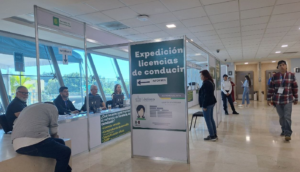 Facilitan trámite de refrendo de licencias de conducir en la FIL de Guadalajara