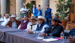 Buscan resolver problemas de agaveros - ZMG Noticias