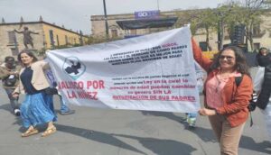 Activistas por la familia rechazan reforma que permite cambio de género - ZMG Noticias