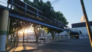 Retiraran puente peatonal de dónde cayó un niño - ZMG Noticias