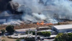 450 vehículos fueron afectados por incendio - ZMG Noticias