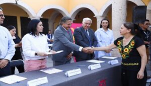 Entregan certeza jurídica a 60 familias de Tesistán - ZMG Noticias