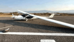 Aseguran 72 mil dólares en avioneta que aterrizó de emergencia - ZMG Noticias